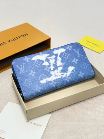 Louis Vuitton Clutch