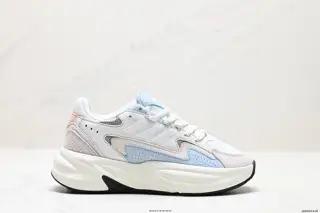 Adidas Light Sport OZELLE Casual Running Shoes. This pair of light sport OZELLE casual ID3577