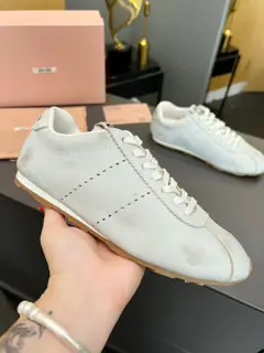 Miu Miu Miu 2024 new popular casual dirty shoes