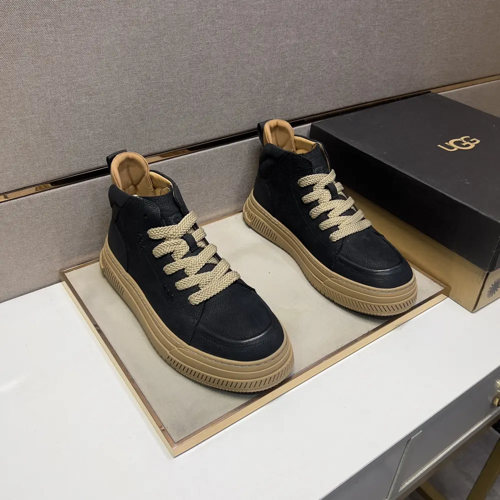 UGG men’s casual snow boots
