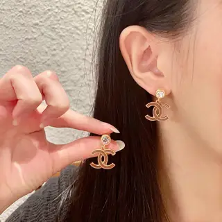 Second-hand Chanel earrings