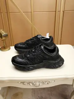 GUCCI casual sports shoes. The upper