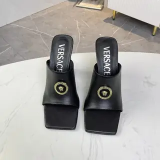 Versace new square-toed thick-heeled sandals