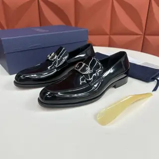 Dior TIMELESS Slip-On Loafers This loafer embodies classic elegance. Made from black