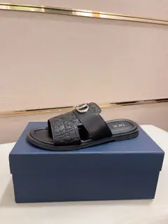 Dior new slippers are on sale at the same time