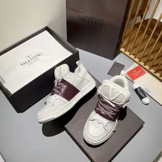 Valentino’s latest hot-selling sneakers