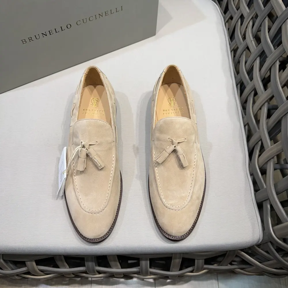 Brunello Cucinelli leather-soled penny loafers|The material is imported suede