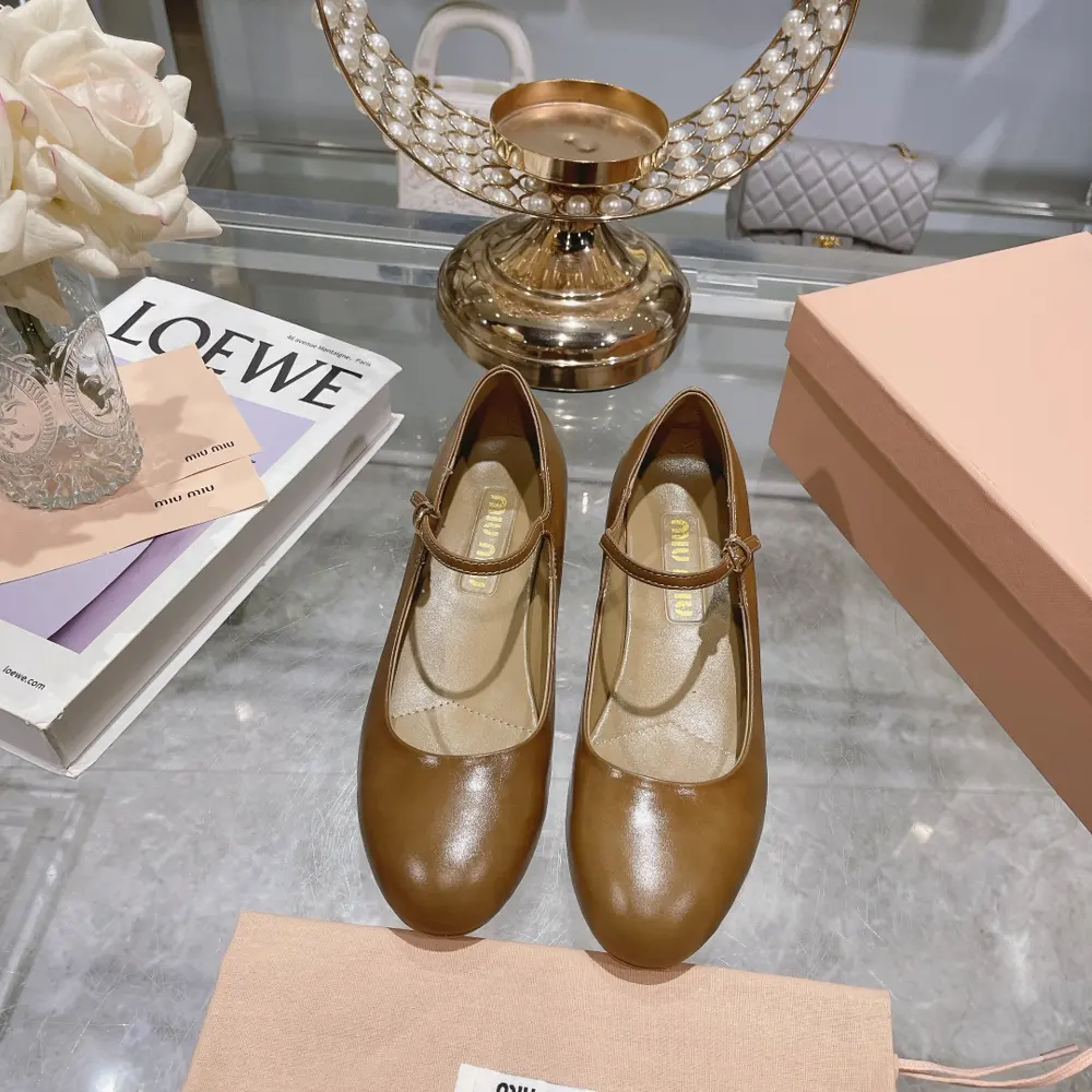 Miu Miu Miu new round-toe shoes