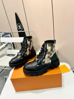 Louis Vuitton couple hiking shoes