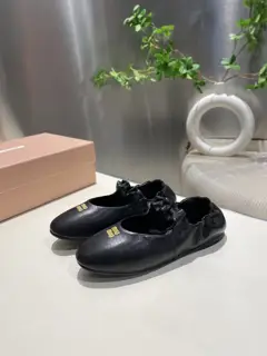 Miu Miu Miu sports original single flat heel 4.5CM two versions