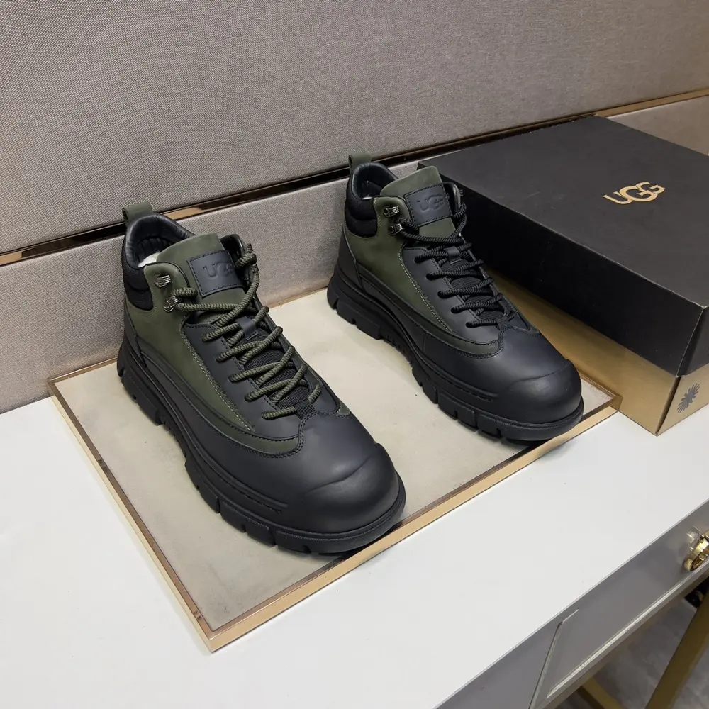 UGG men’s casual snow boots