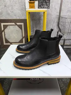 Prada short boots European catwalk style Upper imported original cowhide fabric Simple yet