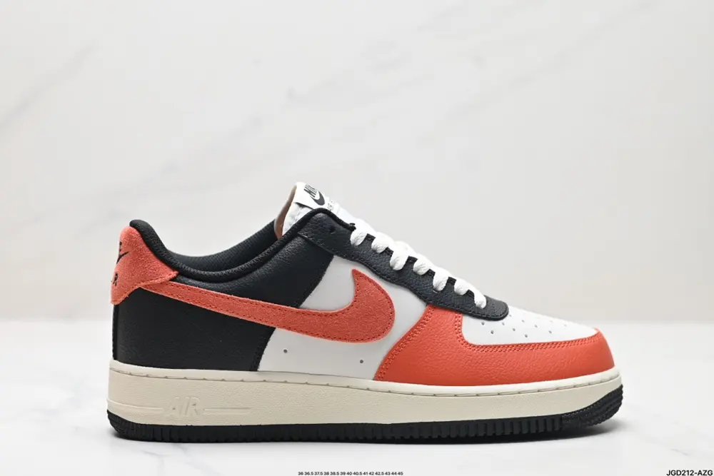 NIKE AIR FORCE 1’07 Sneakers HQ4987-010