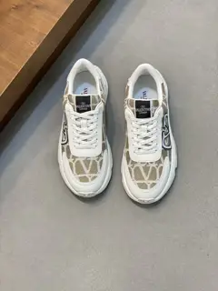 Valentino latest men’s casual sports shoes
