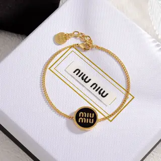 miumiu elegant and refined design and carving