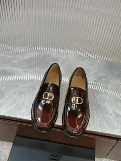 Dior Timeless loafers embody classic elegance. Elegant appearance with slender silhouette