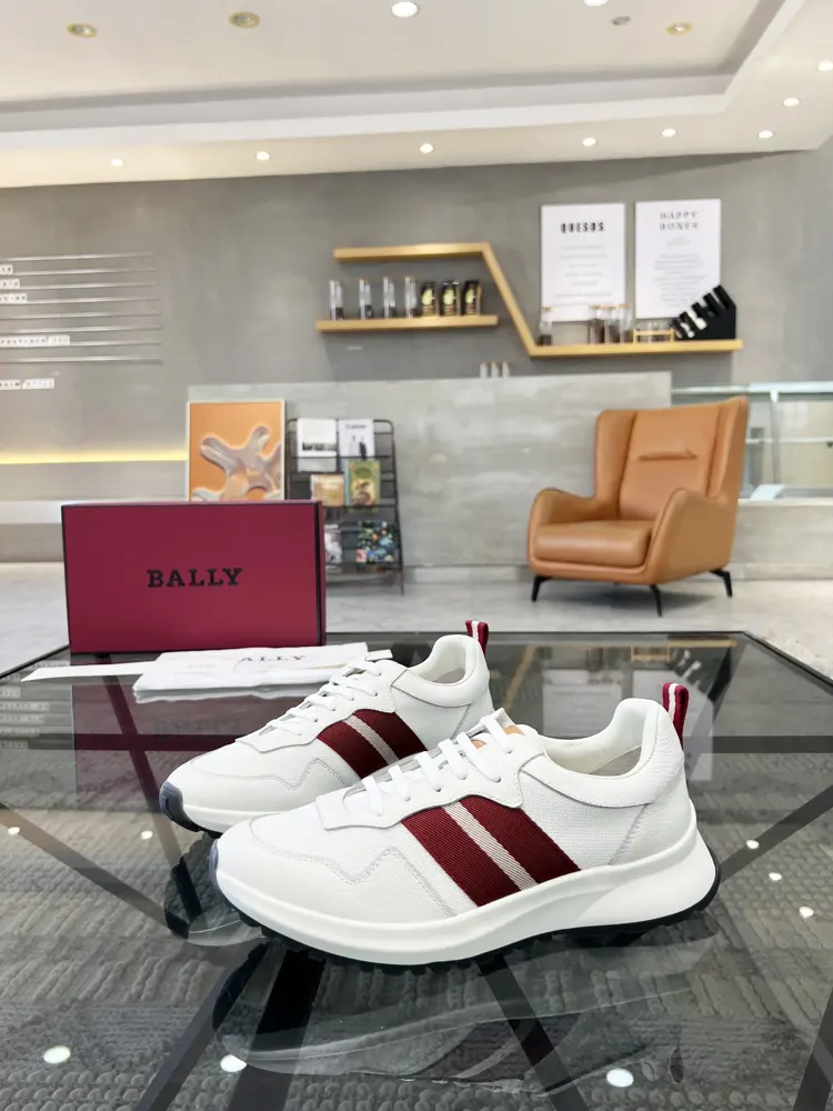 BALLY casual sports shoes series are coming to the counter at the same time