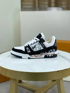 Louis Vuitton classic high-top trendy shoes
