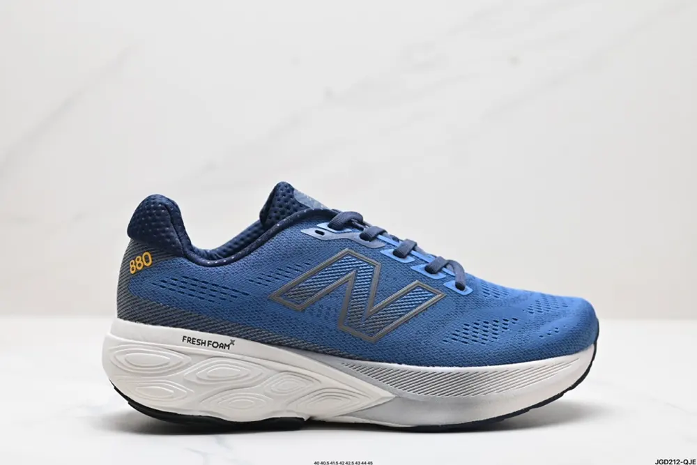 New Balance W880 series retro dad style casual sports jogging shoes The 880 series is New M880L15