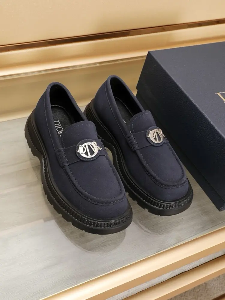 Dior classic loafers combine classic shoe style with retro California style. Slip-on design