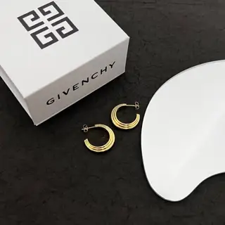 Givenchy hot stud earrings