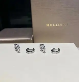 Bvlgari round crystal diamond letter earrings