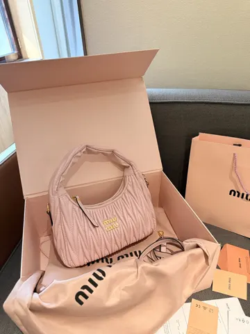 MiuMiu Hobo