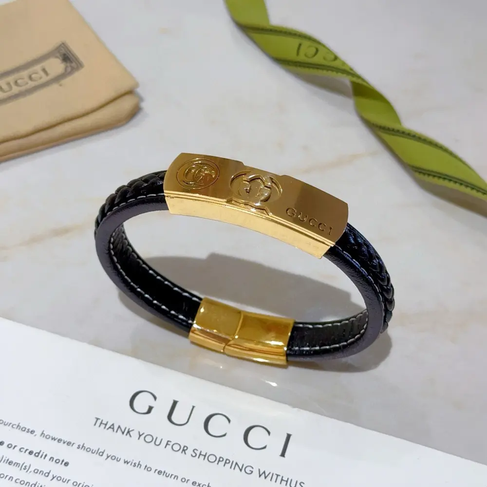 The latest model of Gucci bracelet