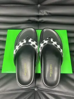 Bottega Veneta men’s spring and summer slippers