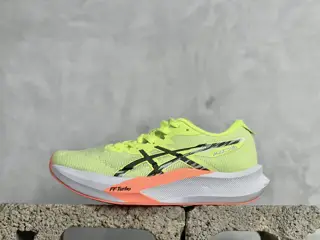 ASICS MAGIC SPEED 3 stable running shoes have a double-layer jacquard mesh design on the