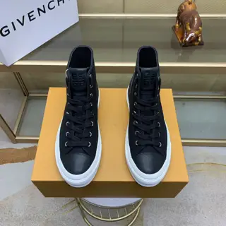 Givenchy men’s jogging sneakers