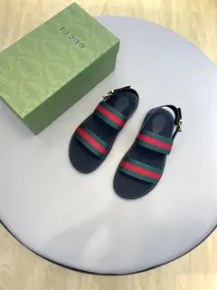 Gucci high-end men’s summer slippers