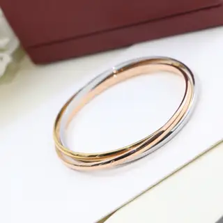 Cartier three-ring three-color bracelet is the most classic and popular Timeless classic