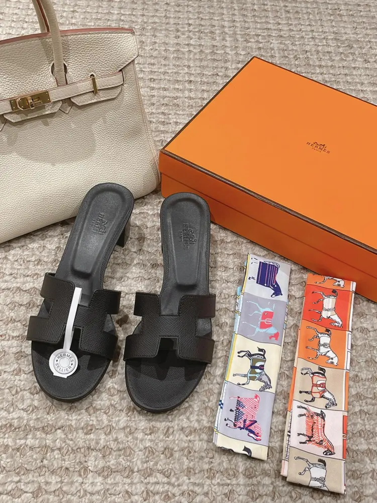 Hermes Palm print Heels