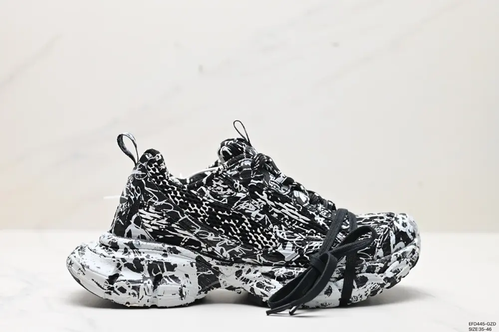 Balenciaga Runner Kith Four.Color Balenciaga 7.0 21ss latest color matching trend retro 734731