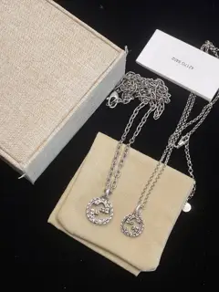 Gucci interlocking series textured distressed double G necklace