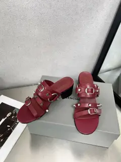 Balenciaga latest series personalized rivet leather outsole
