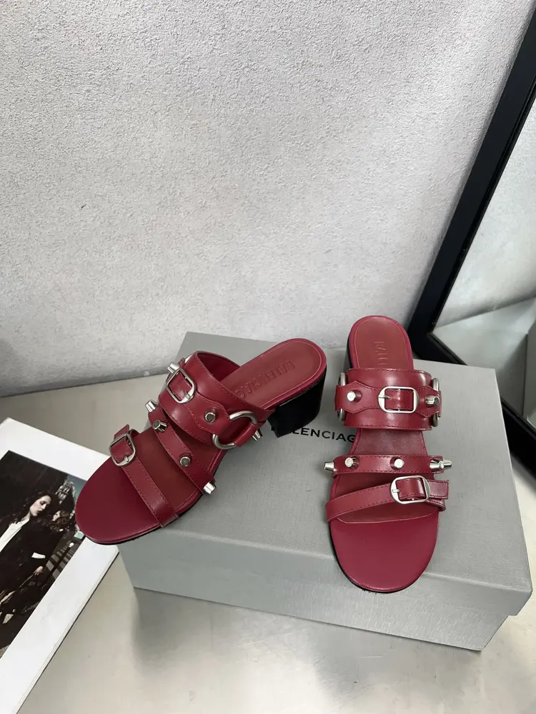 Balenciaga latest series personalized rivet leather outsole