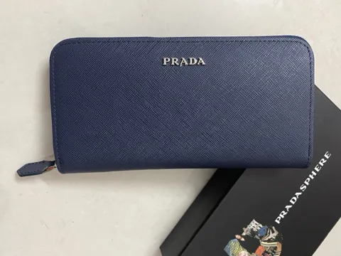prada Wallet