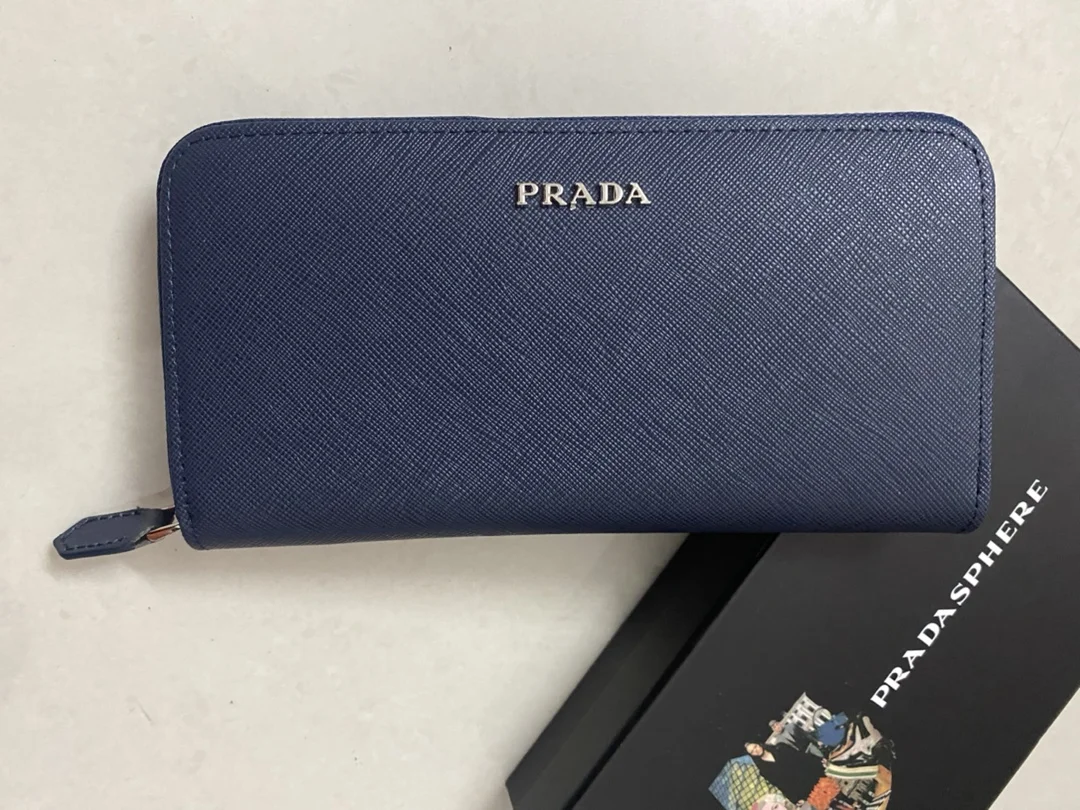 prada Wallet