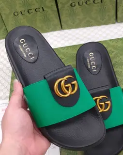 Gucci slippers