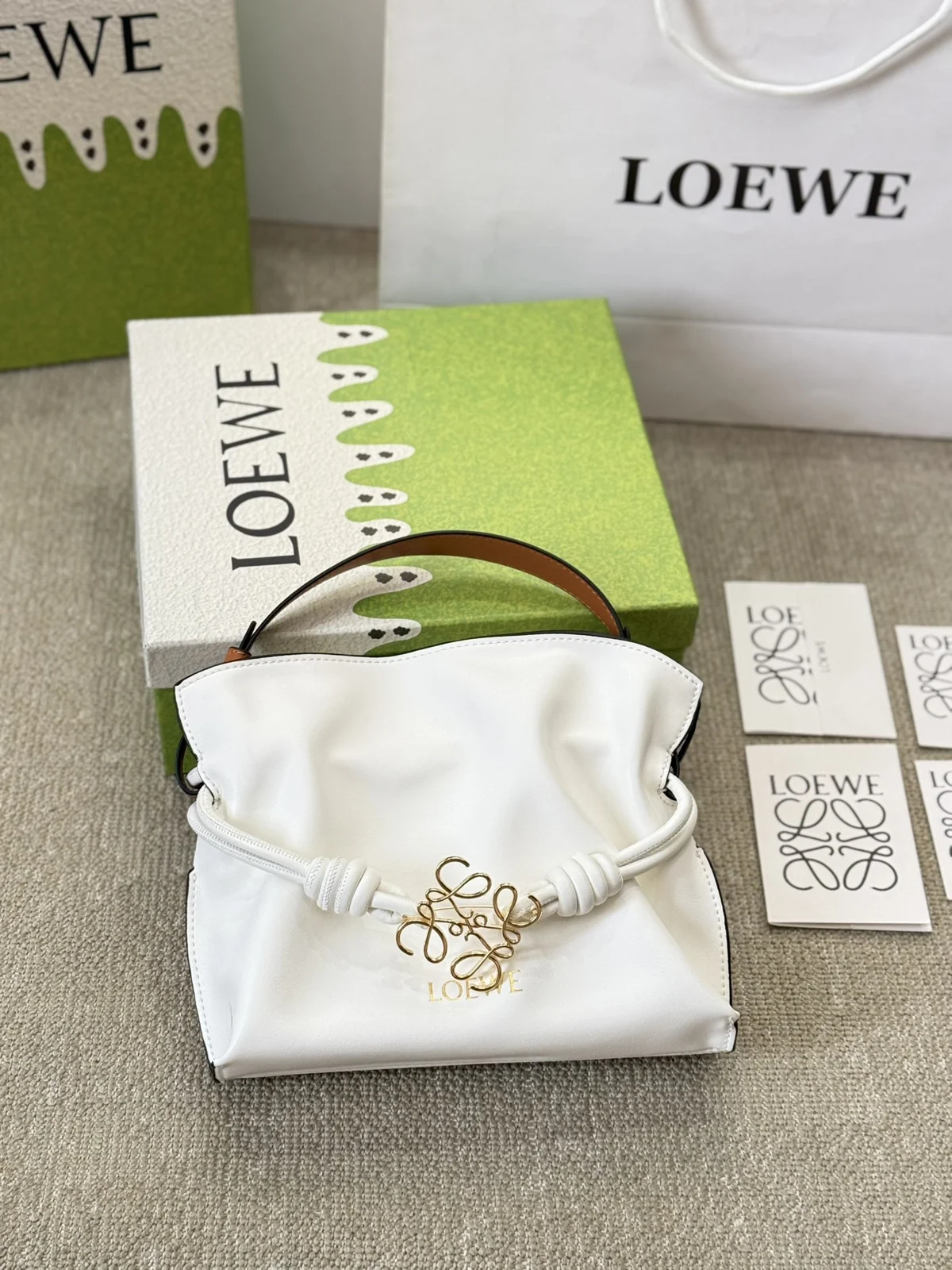 Loewe Flamenco
