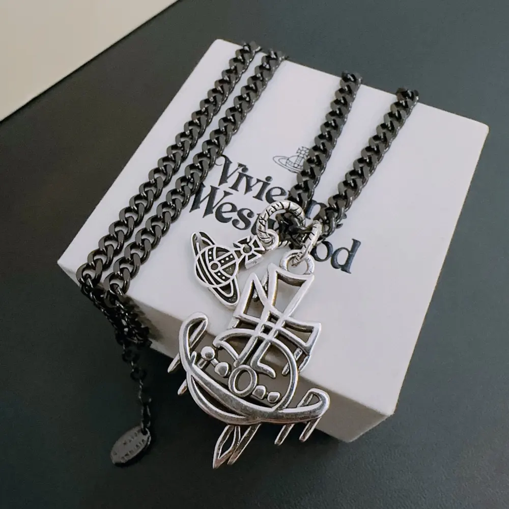 Vivienne Westwood Classic Large Saturn Necklace