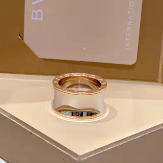 Bvlgari DIVAS’ DREAM series with rose gold in the middle and white gold on the edges