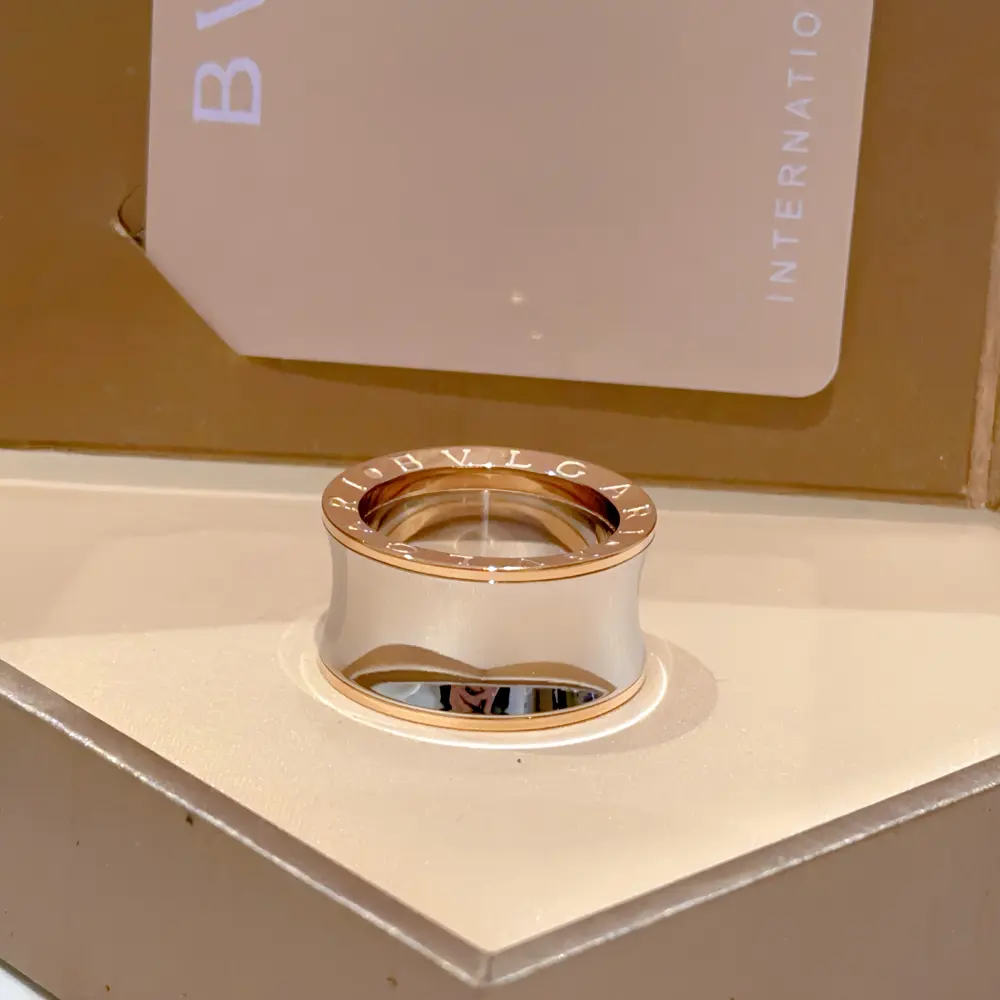 Bvlgari DIVAS’ DREAM series with rose gold in the middle and white gold on the edges