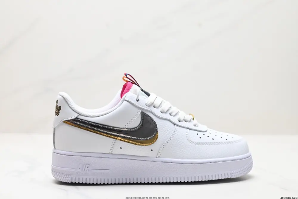 NIKE AIR FORCE 1‘07 Sneakers BV0740-100