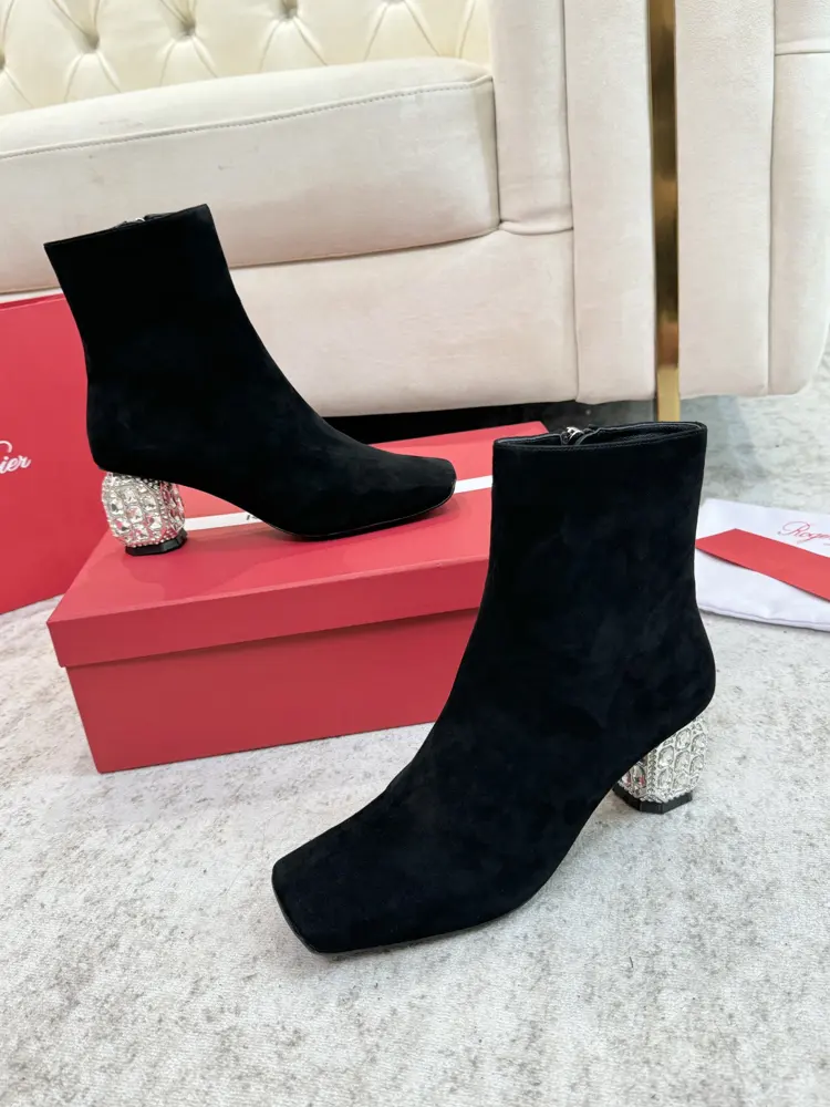 Roger Vivier new winter women’s short boots