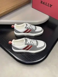 BALLY sports shoes are in classic colors
