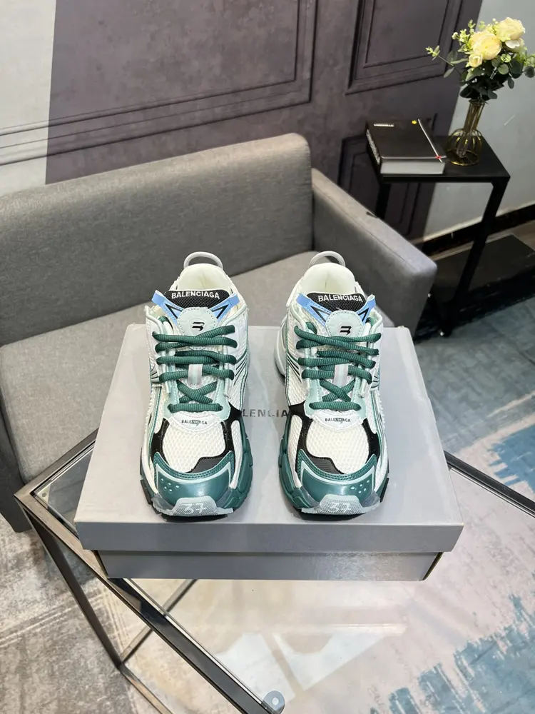 Balenciaga latest color matching retro casual shoes