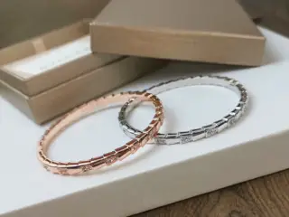 Bvlgari Serpenti Viper diamond snake bone bracelet Hot snake series Bvlgari Serpenti